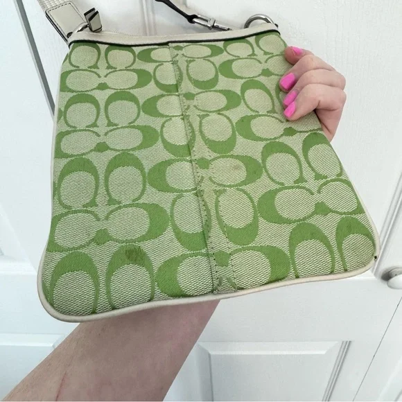 Vintage 90’s Coach Lime Green Signature Monogram Pattern Canvas Crossbody Bag - Picture 9 of 15